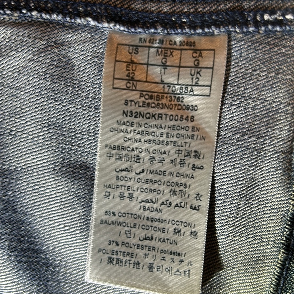 Woman’s GUESS Jean Jacket Size L - Denim Grey Striped Knit Sleeves - Picture 5 of 7